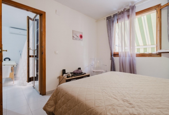 Resale - Apartment - Torrevieja - Acequion