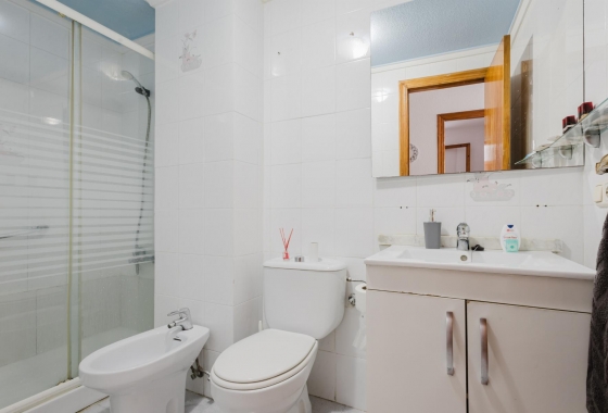 Resale - Apartment - Torrevieja - Acequion