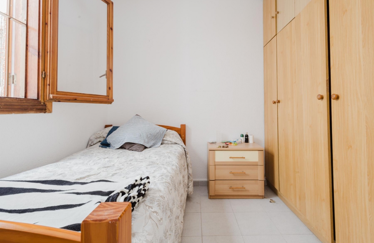 Resale - Apartment - Torrevieja - Acequion