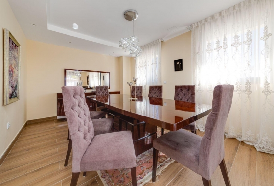 Reventa - Villa - Torrevieja - Los Balcones