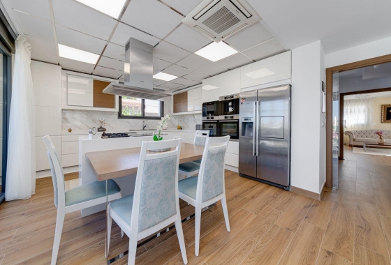 Reventa - Villa - Torrevieja - Los Balcones