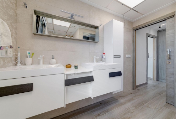 Reventa - Villa - Torrevieja - Los Balcones