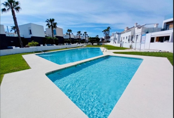 Wynajem długoterminowy - Apartament - Orihuela Costa - La fuente