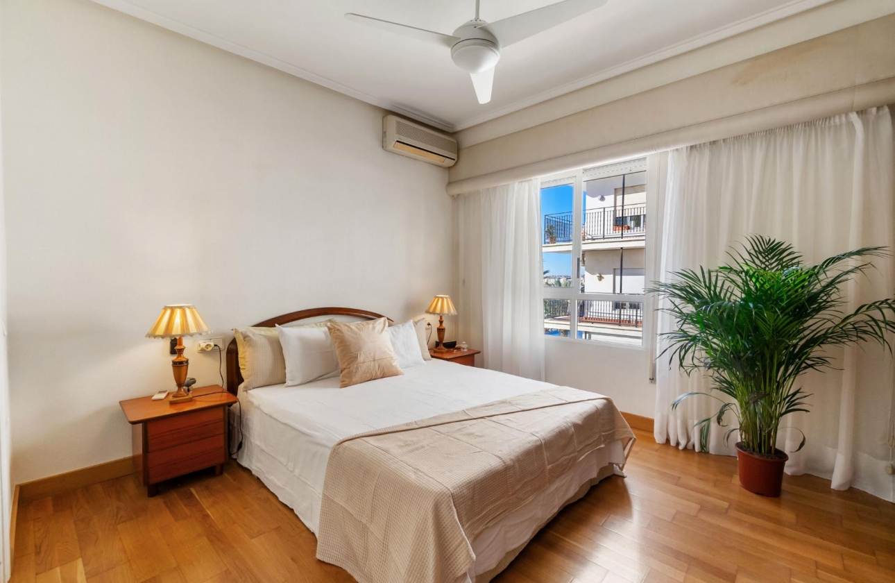 Rynek wtórny - Apartament - Torrevieja - CLUB NAUTICO TORREVIEJA