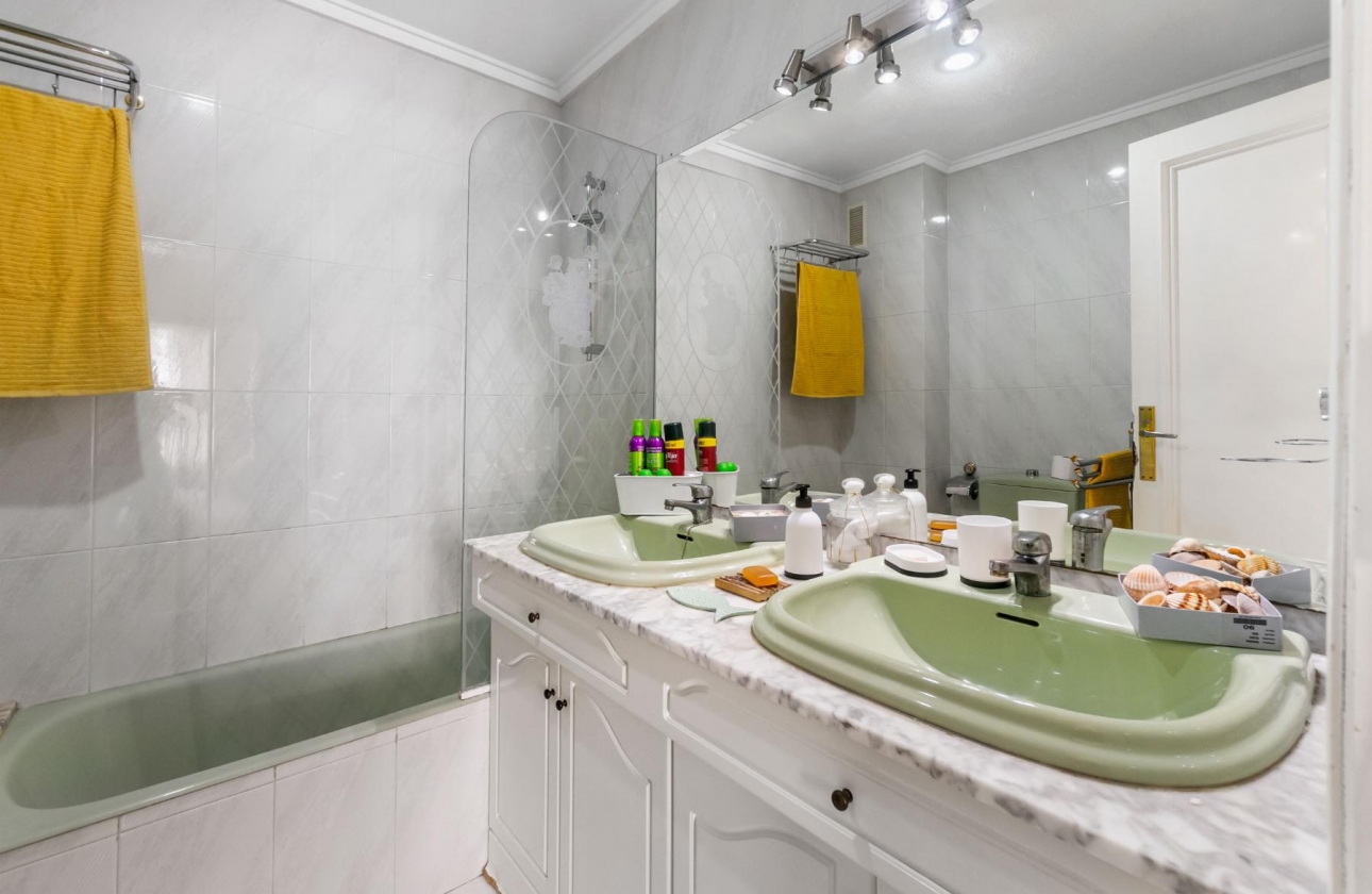 Rynek wtórny - Apartament - Torrevieja - CLUB NAUTICO TORREVIEJA