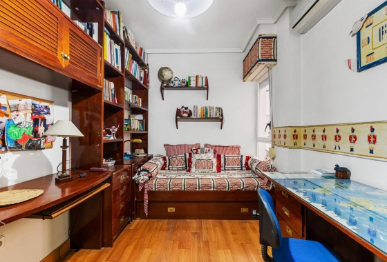 Rynek wtórny - Apartament - Torrevieja - CLUB NAUTICO TORREVIEJA