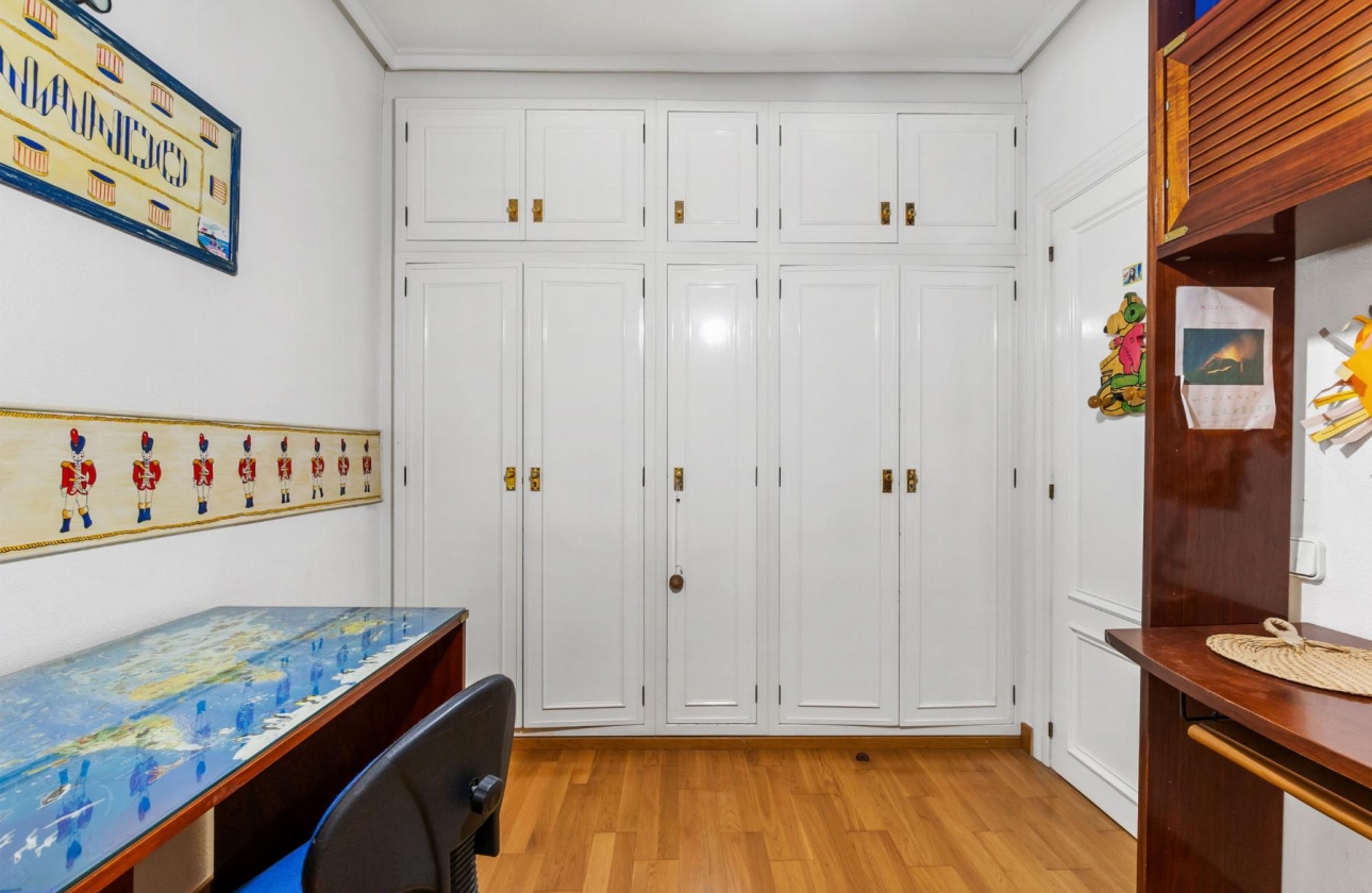 Rynek wtórny - Apartament - Torrevieja - CLUB NAUTICO TORREVIEJA