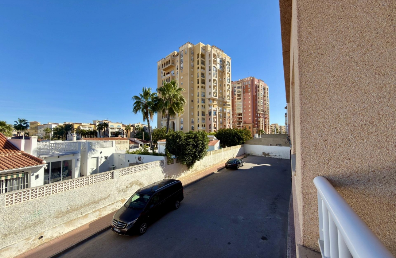 Rynek wtórny - Apartament - Torrevieja - Playa de los Locos