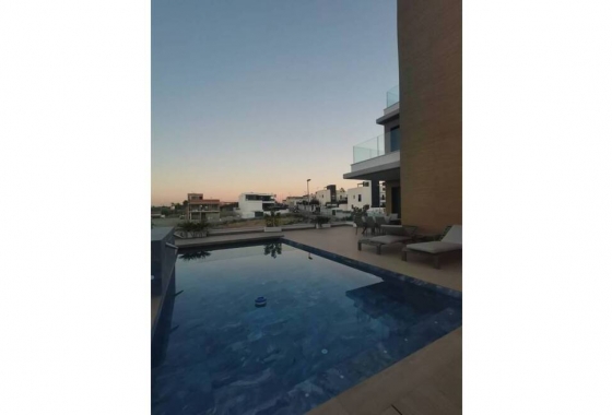 Rynek pierwotny - Villa - Orihuela Costa - Campoamor