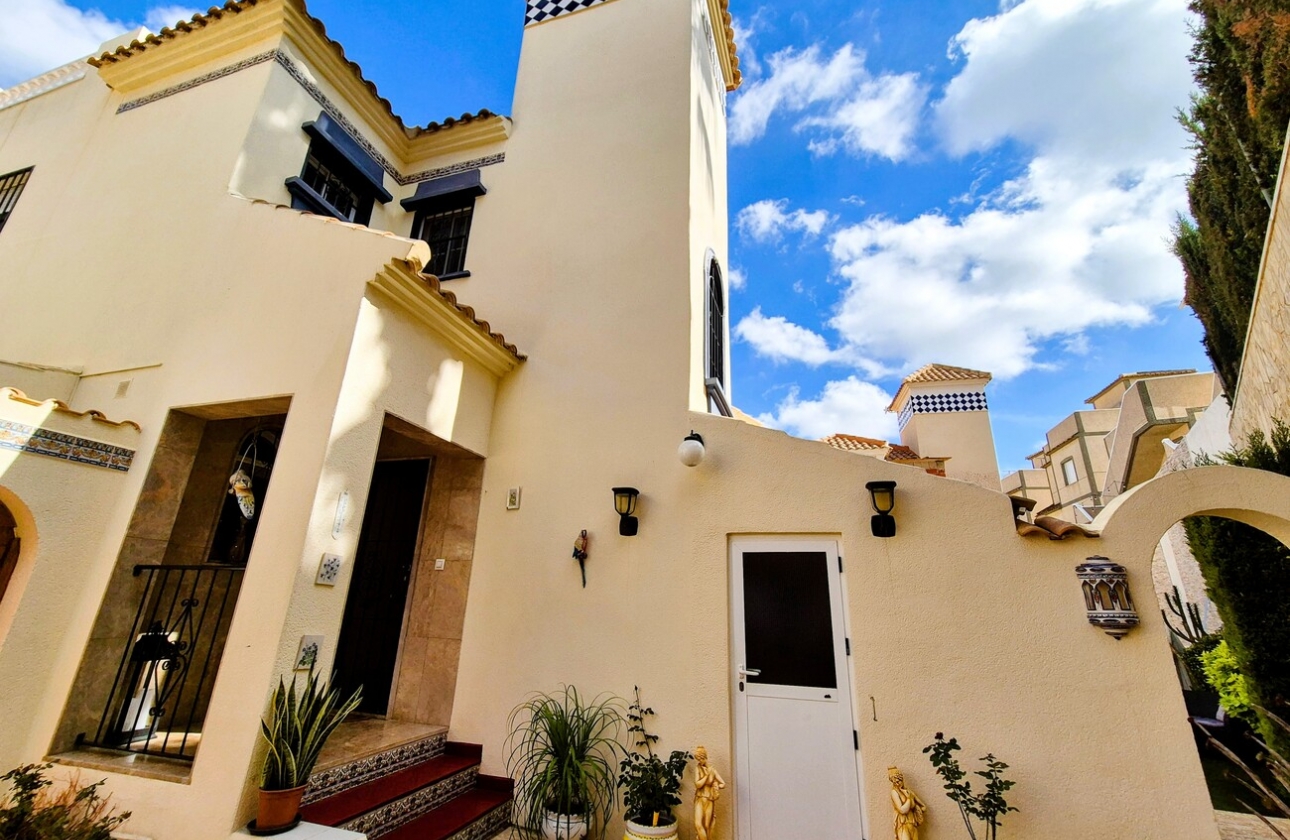 Rynek wtórny - Villa - Orihuela Costa - Villamartín