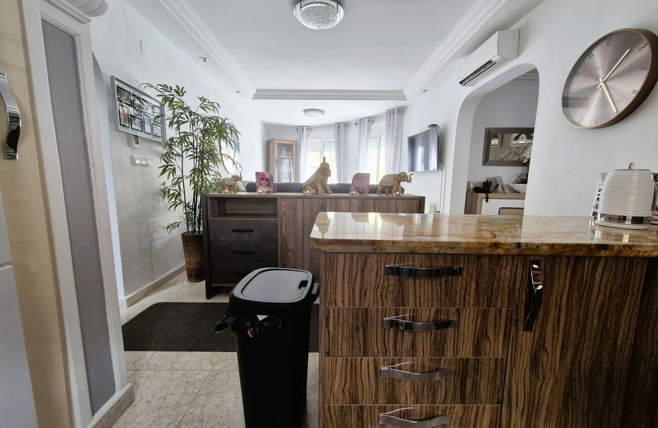 Rynek wtórny - Villa - Orihuela Costa - Villamartín