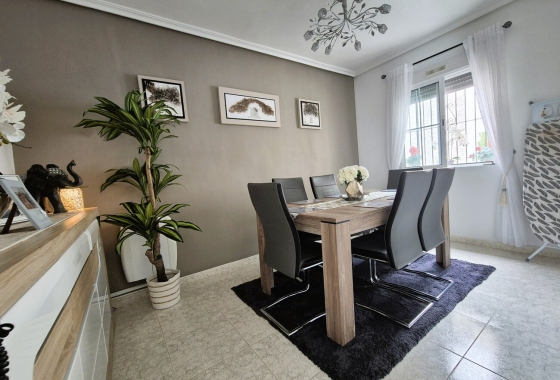 Rynek wtórny - Villa - Orihuela Costa - Villamartín