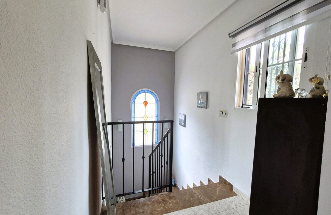 Rynek wtórny - Villa - Orihuela Costa - Villamartín