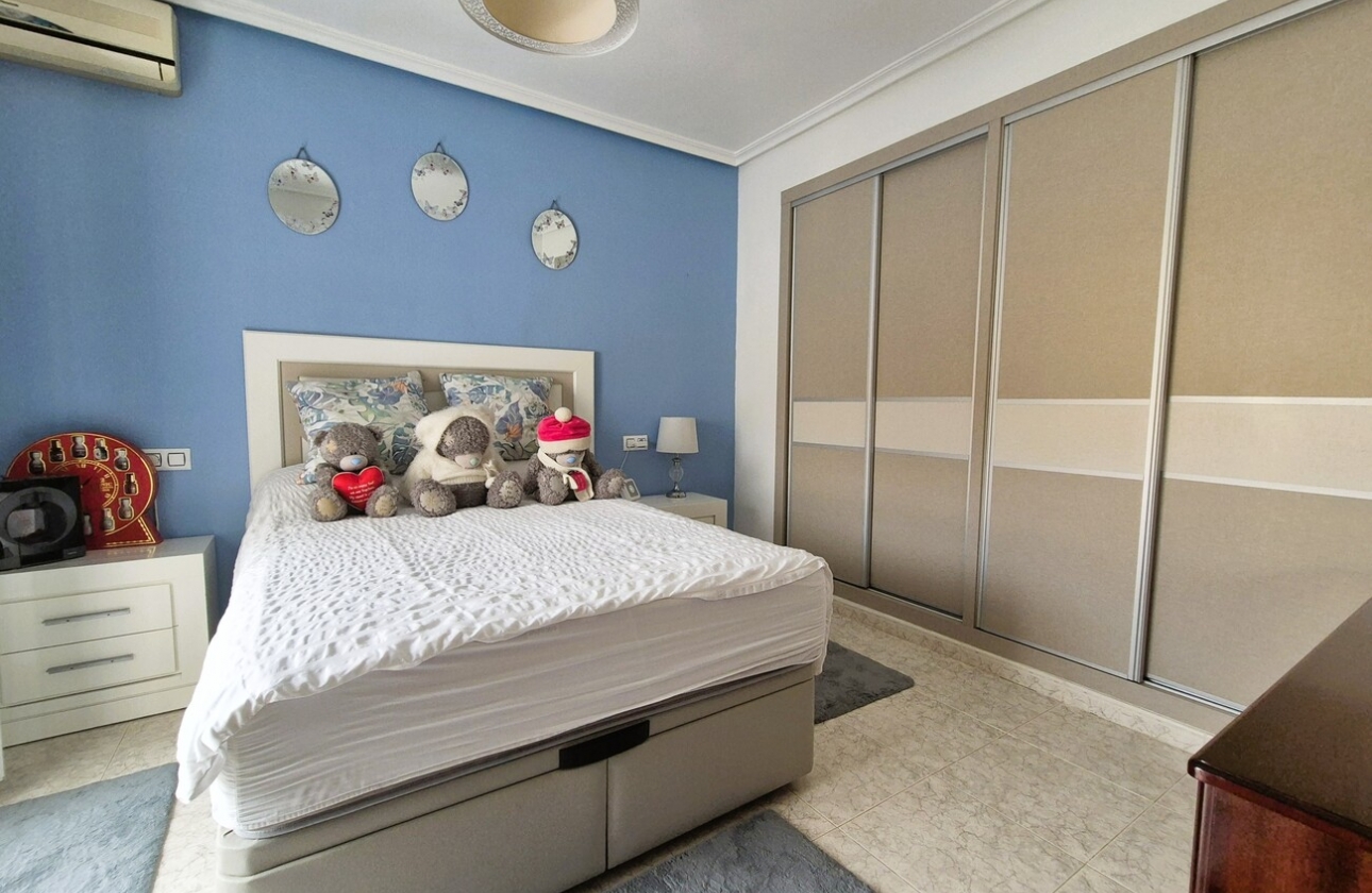 Rynek wtórny - Villa - Orihuela Costa - Villamartín