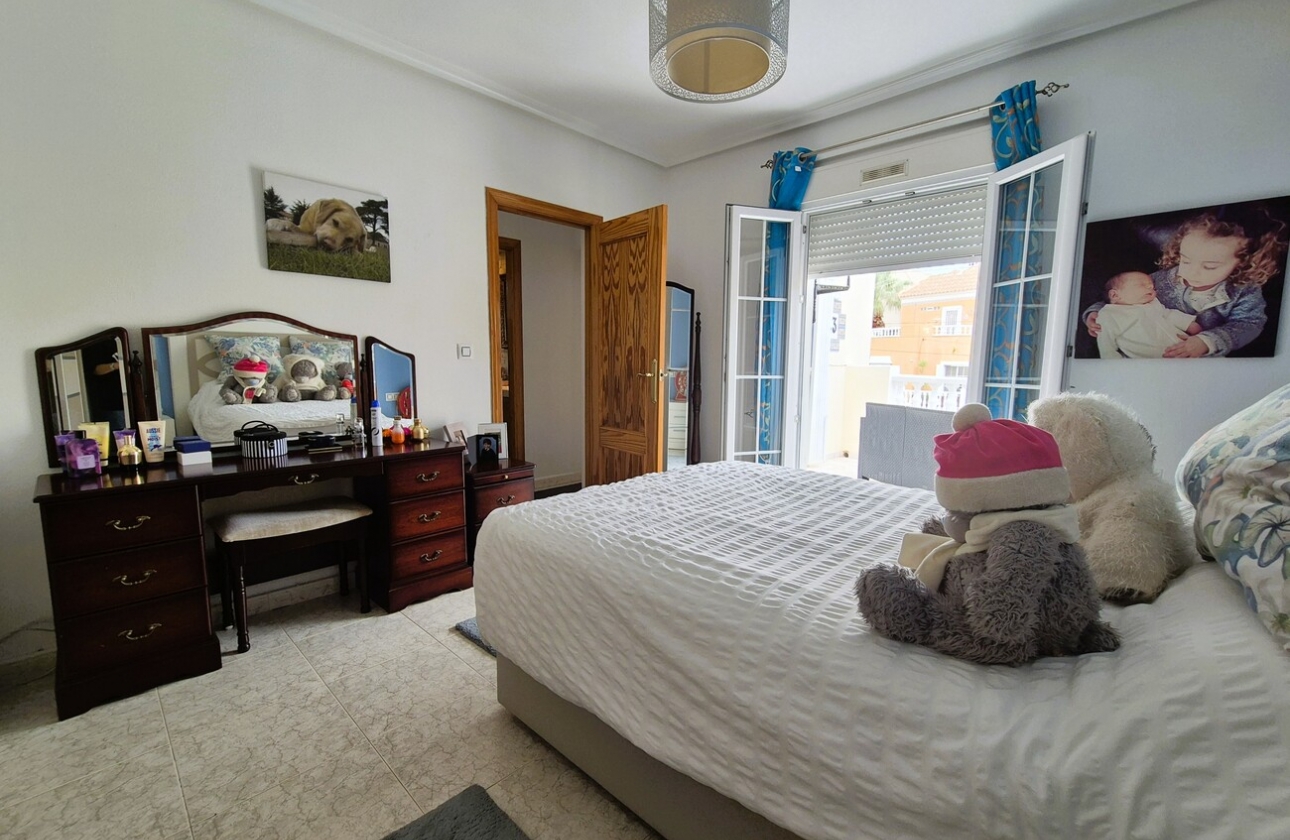 Rynek wtórny - Villa - Orihuela Costa - Villamartín