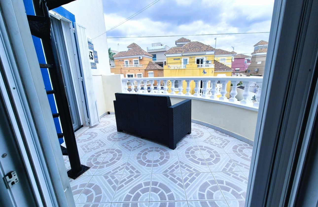 Rynek wtórny - Villa - Orihuela Costa - Villamartín