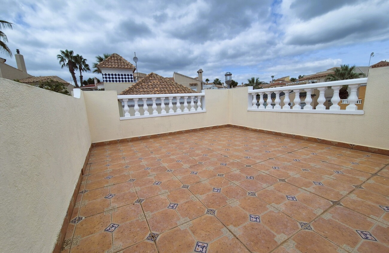 Rynek wtórny - Villa - Orihuela Costa - Villamartín