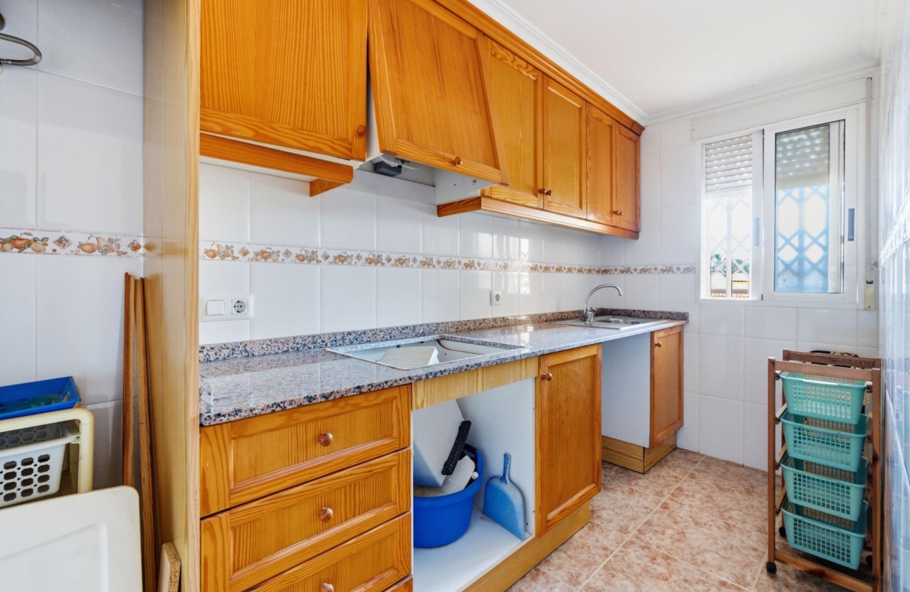 Rynek wtórny - Apartament - Torrevieja - Playa de los Locos