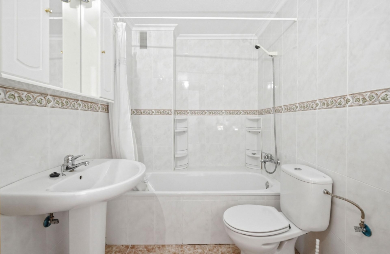 Rynek wtórny - Apartament - Torrevieja - Playa de los Locos