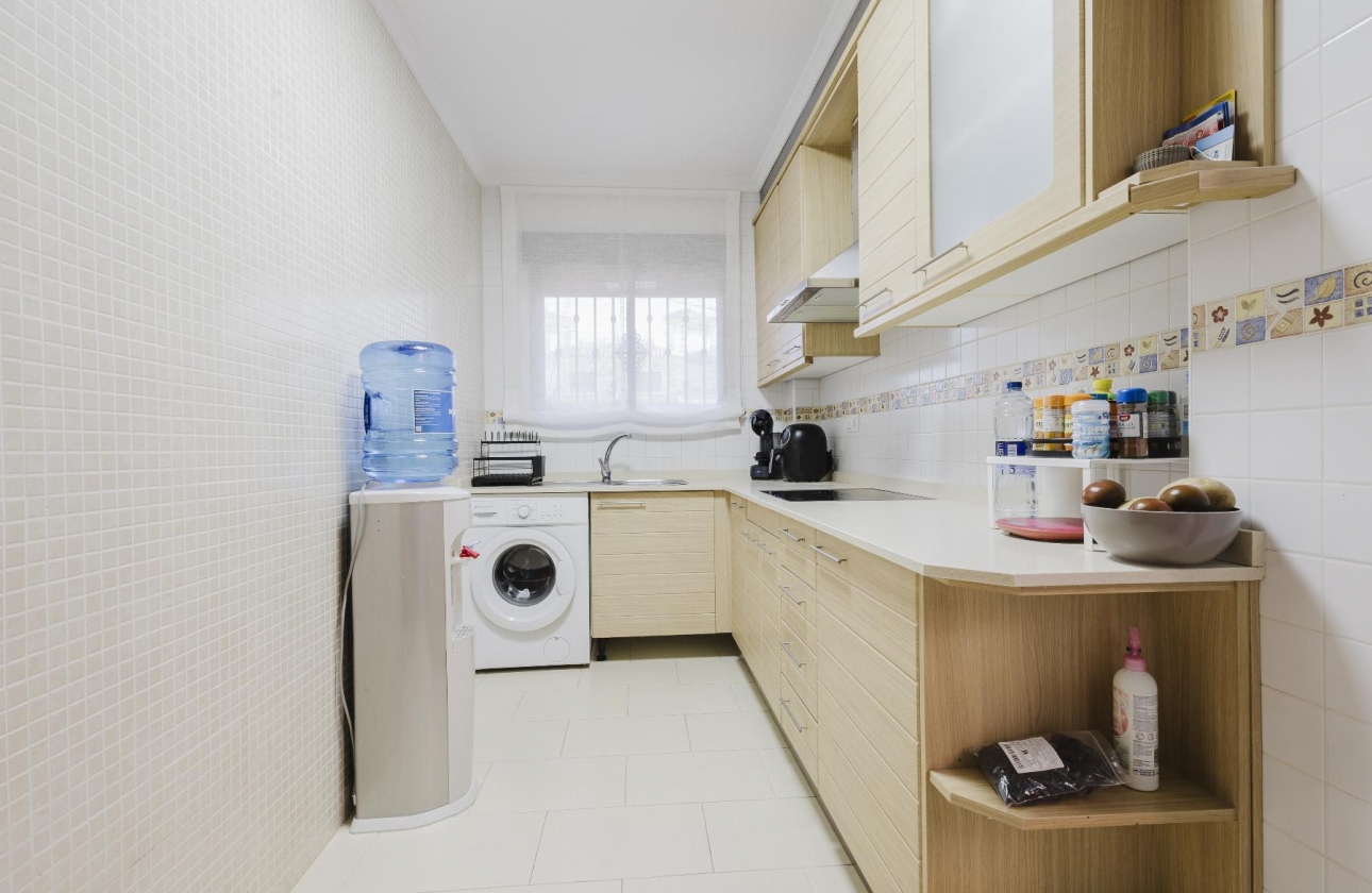 Rynek wtórny - Szeregowiec - Torrevieja - Aguas Nuevas