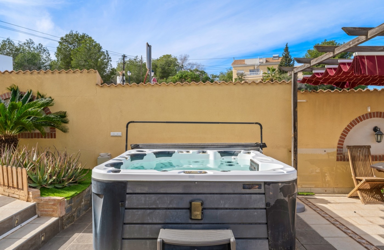 Rynek wtórny - Villa - Orihuela Costa - Castillo de Don Juan