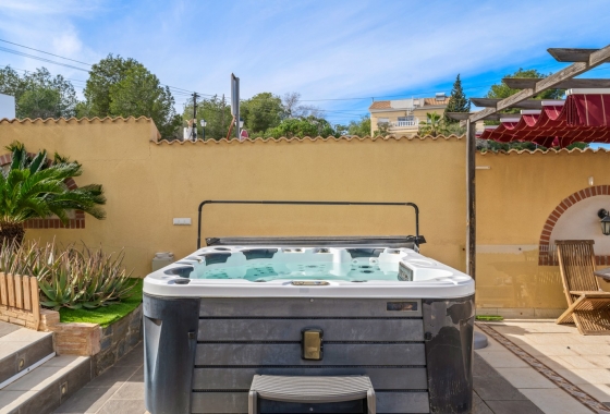 Rynek wtórny - Villa - Orihuela Costa - Castillo de Don Juan