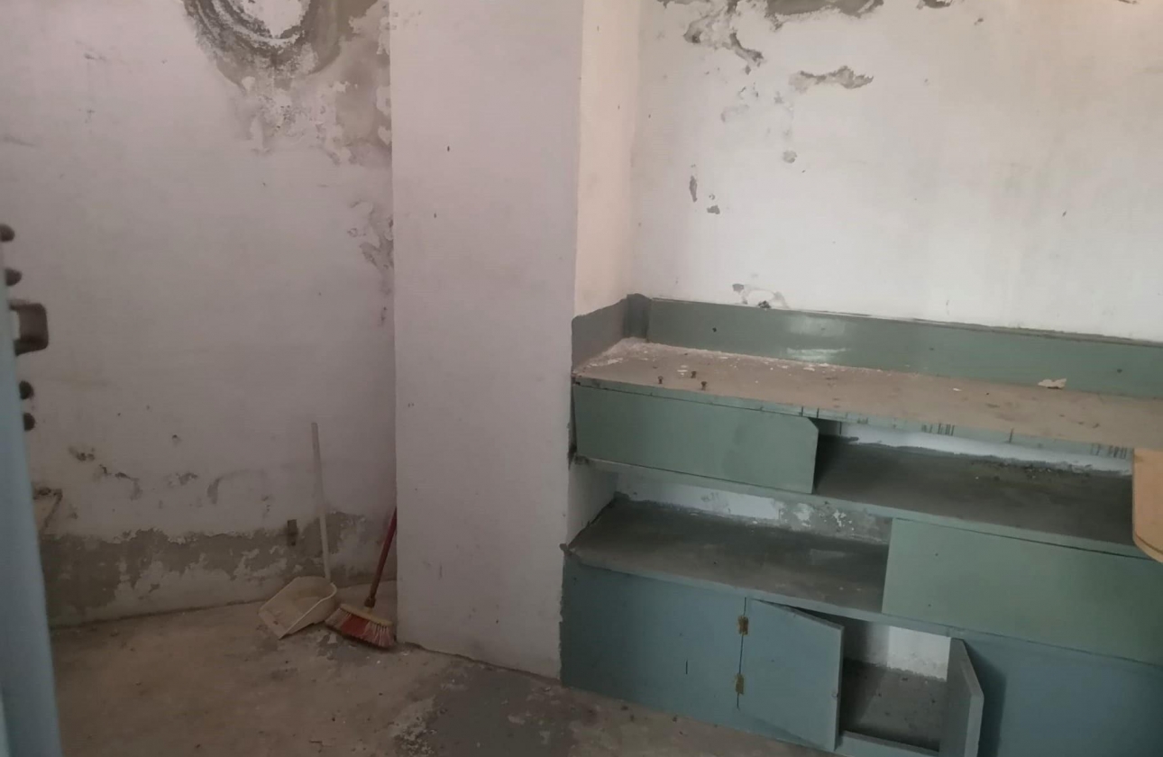 Rynek wtórny - Storeroom - Torrevieja - Estacion de autobuses