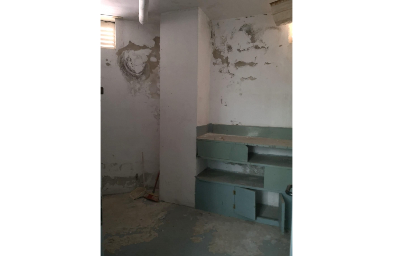 Rynek wtórny - Storeroom - Torrevieja - Estacion de autobuses