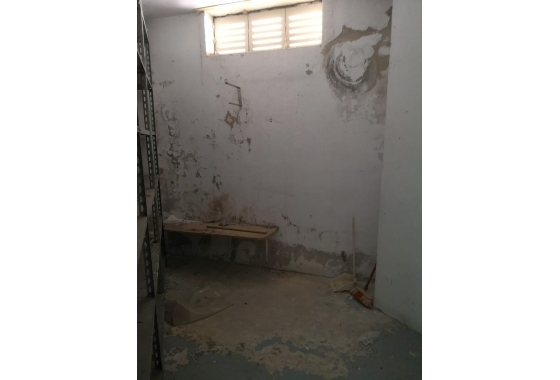 Rynek wtórny - Storeroom - Torrevieja - Estacion de autobuses