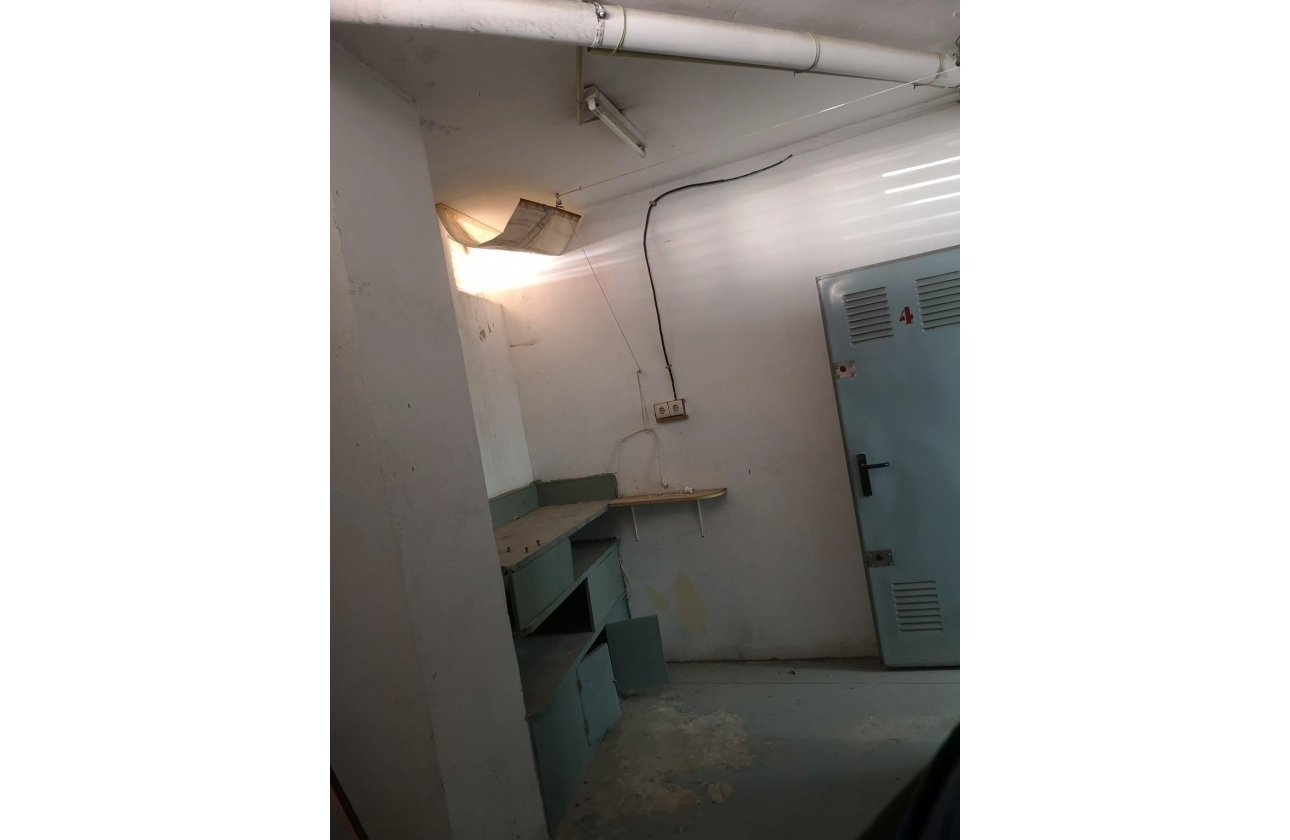 Rynek wtórny - Storeroom - Torrevieja - Estacion de autobuses