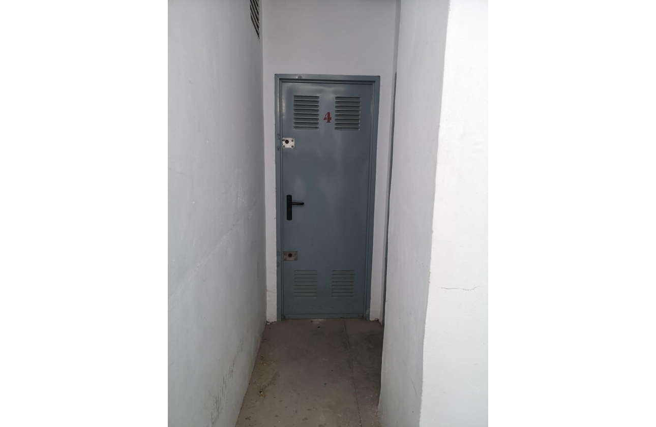 Rynek wtórny - Storeroom - Torrevieja - Estacion de autobuses