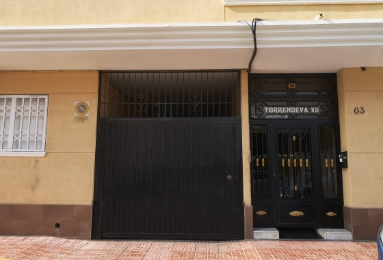Rynek wtórny - Storeroom - Torrevieja - Estacion de autobuses