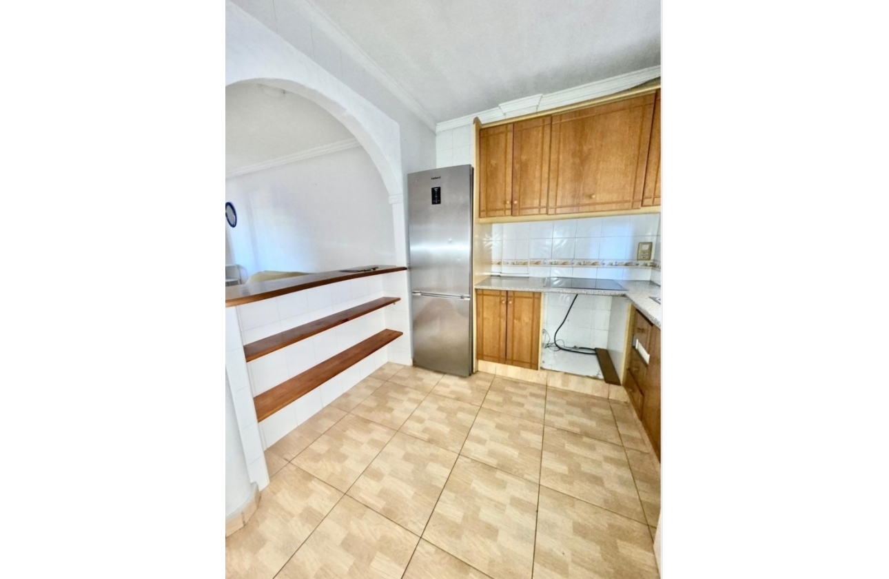 Rynek wtórny - Szeregowiec - Orihuela Costa - Play Flamenca