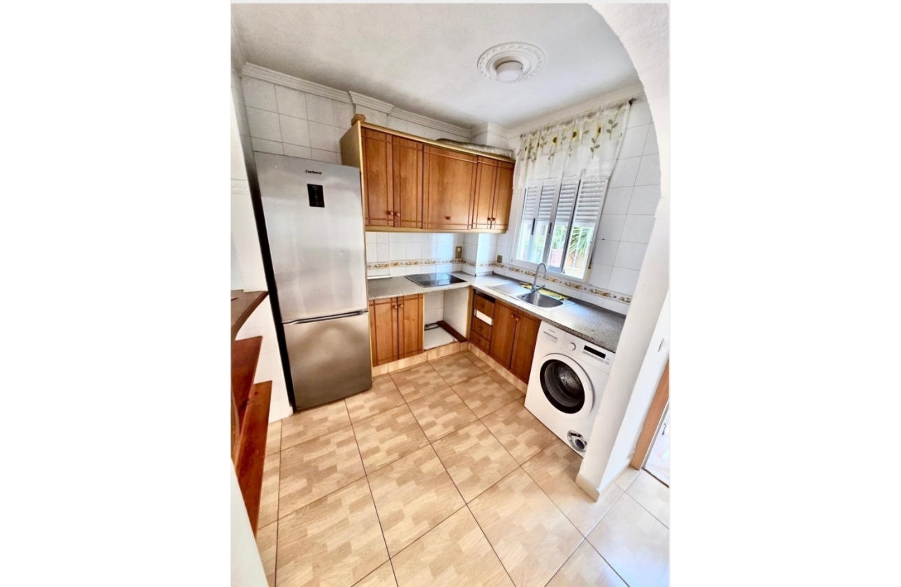 Rynek wtórny - Szeregowiec - Orihuela Costa - Play Flamenca