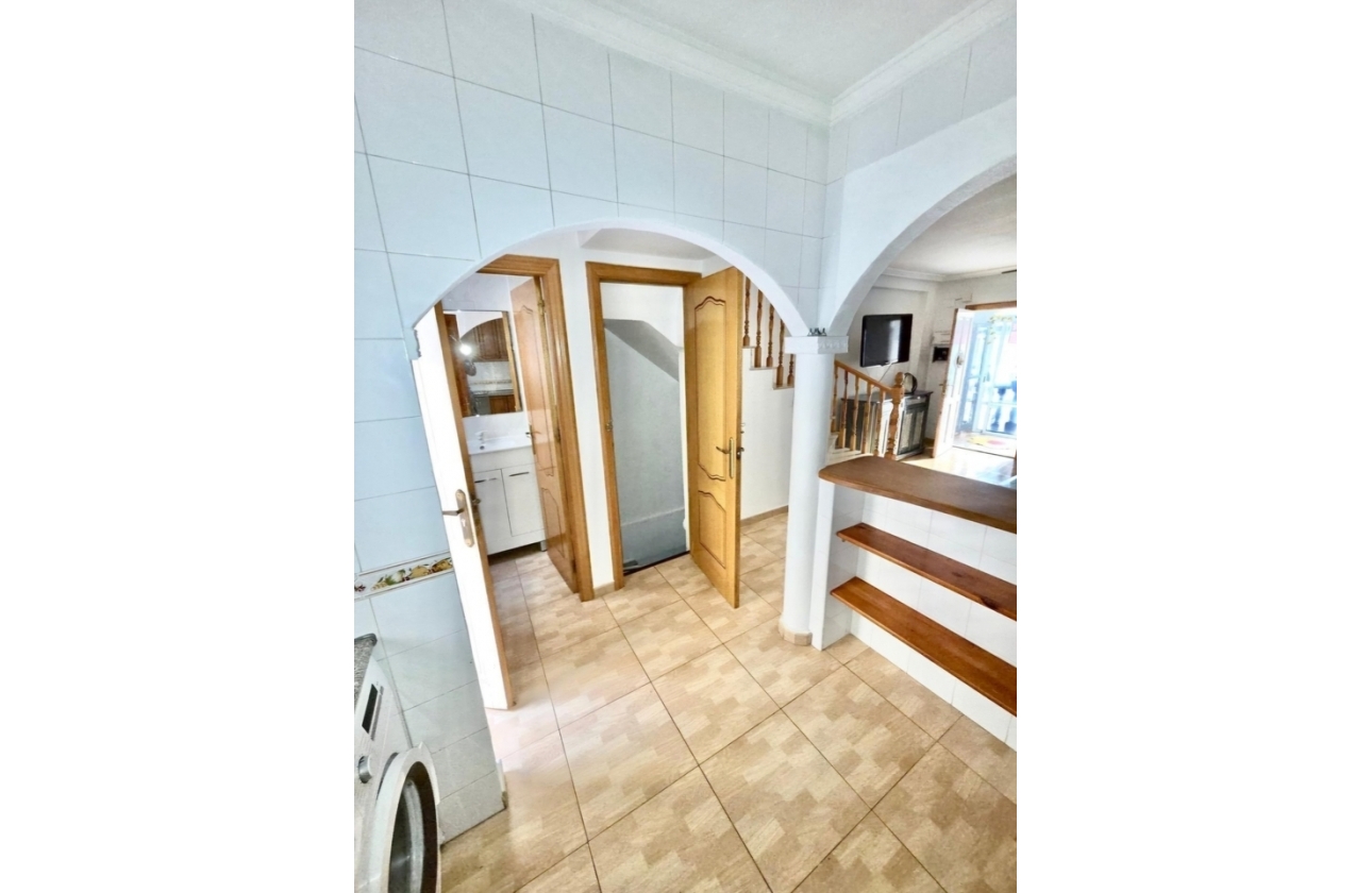 Rynek wtórny - Szeregowiec - Orihuela Costa - Play Flamenca