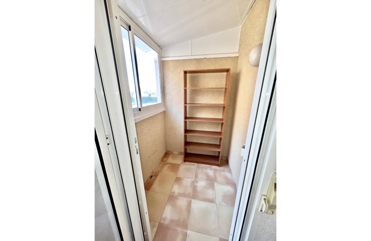 Rynek wtórny - Szeregowiec - Orihuela Costa - Play Flamenca