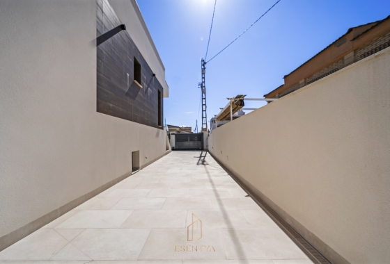 Rynek wtórny - Villa - Torrevieja - La Mata