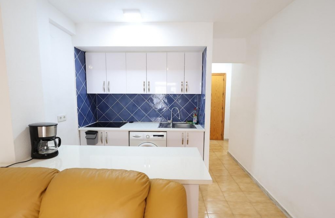 Resale - Apartment - Torrevieja - La Veleta