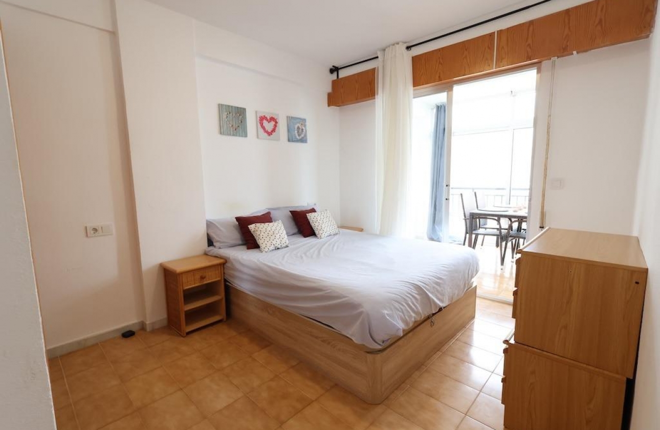 Resale - Apartment - Torrevieja - La Veleta