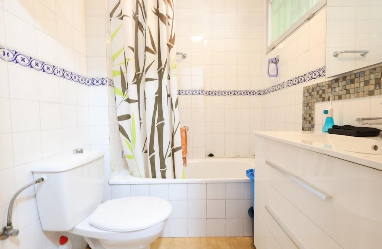 Resale - Apartment - Torrevieja - La Veleta