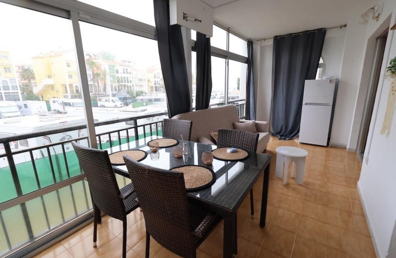 Resale - Apartment - Torrevieja - La Veleta