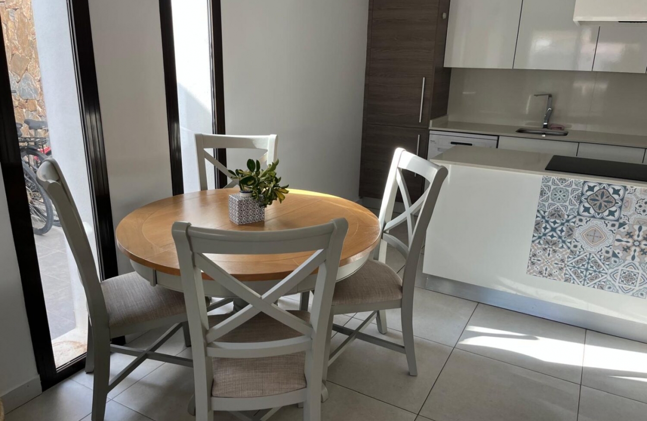 Rynek wtórny - Villa - Orihuela Costa - Lomas de Cabo Roig