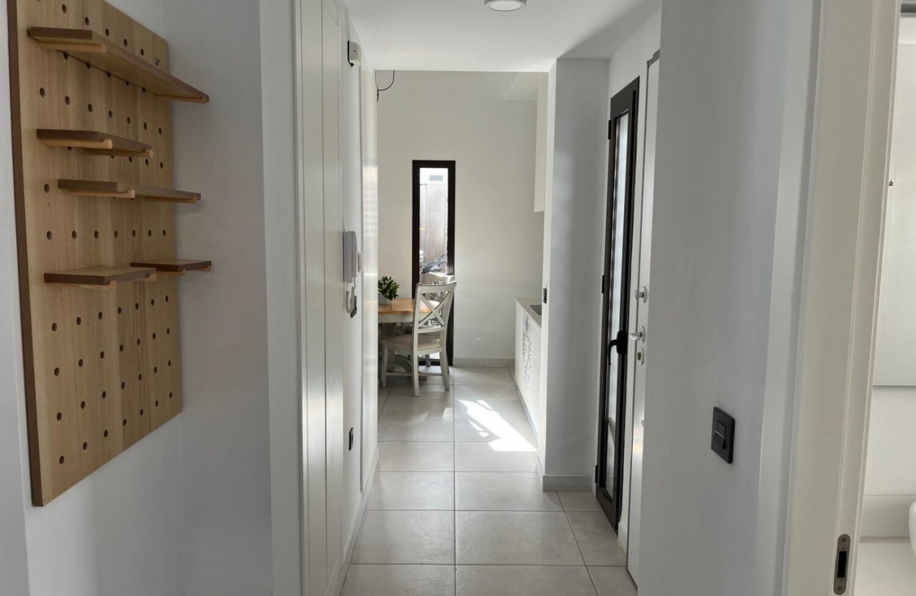 Rynek wtórny - Villa - Orihuela Costa - Lomas de Cabo Roig