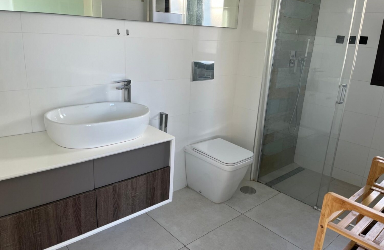 Rynek wtórny - Villa - Orihuela Costa - Lomas de Cabo Roig