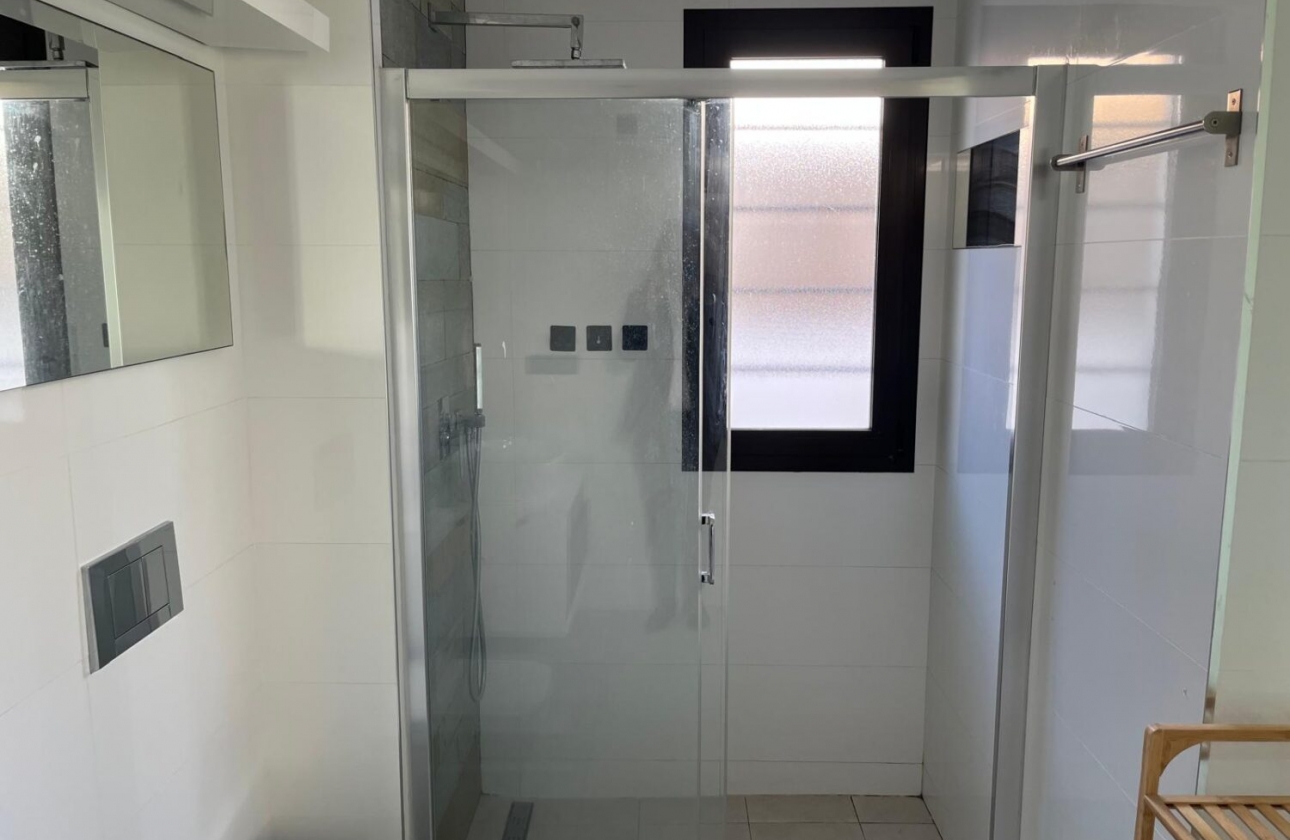 Rynek wtórny - Villa - Orihuela Costa - Lomas de Cabo Roig