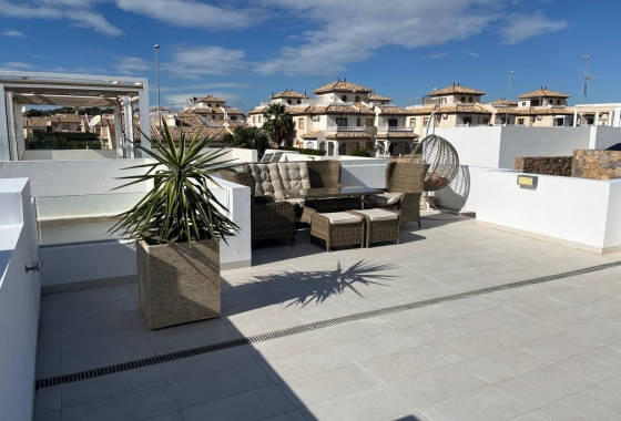 Rynek wtórny - Villa - Orihuela Costa - Lomas de Cabo Roig