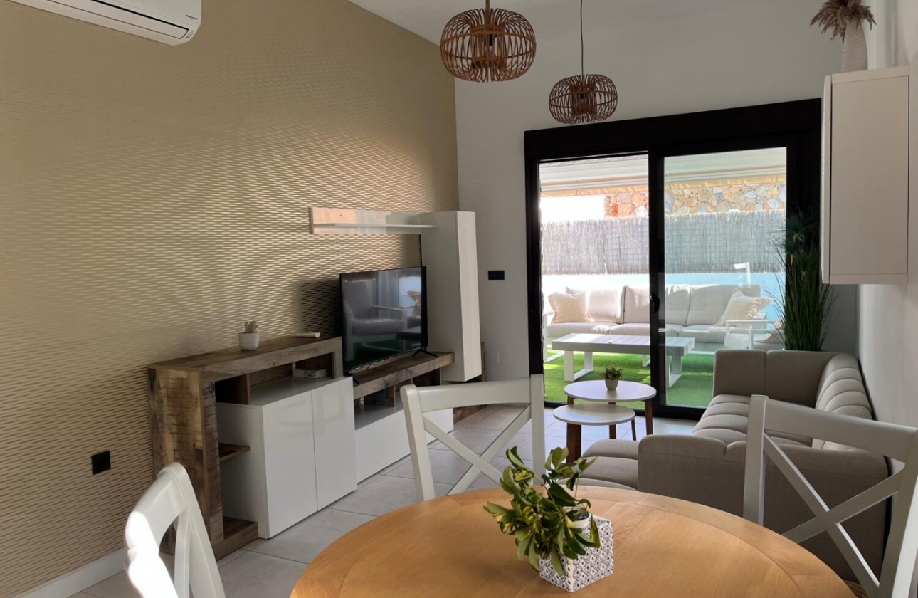 Rynek wtórny - Villa - Orihuela Costa - Lomas de Cabo Roig