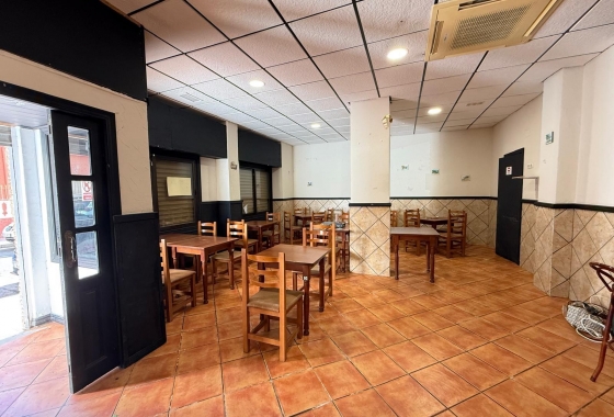 Rynek wtórny - Nieruchomość komercyjna - Torrevieja - Estacion de autobuses