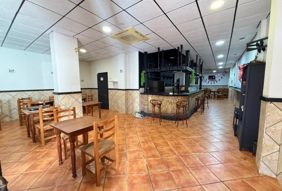 Rynek wtórny - Nieruchomość komercyjna - Torrevieja - Estacion de autobuses