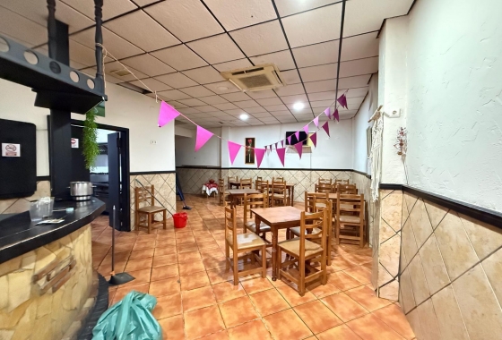 Rynek wtórny - Nieruchomość komercyjna - Torrevieja - Estacion de autobuses